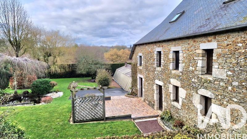 Maison - 198 m² - 6 pièces