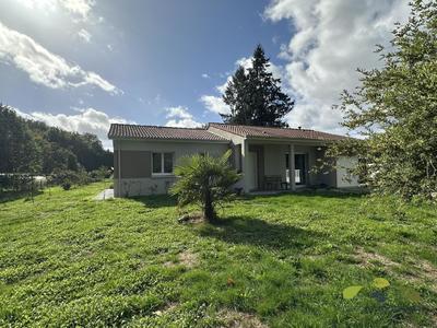 Maison - 99 m² - 4 pièces