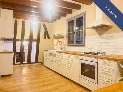 Maison de bourg - 98 m² - 5 pièces