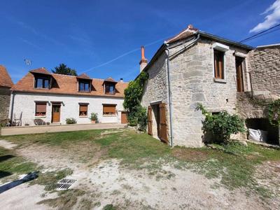 Maison en pierre - 198 m² - 10 pièces