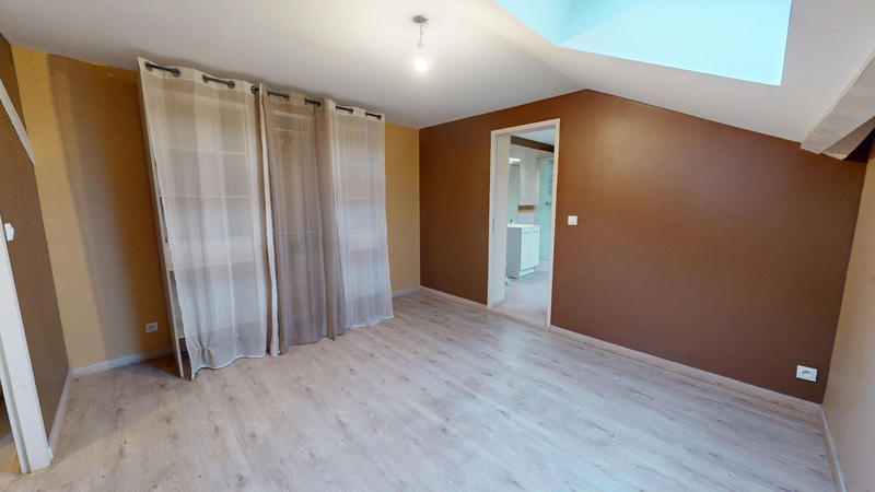 Maison - 86 m² - 5 pièces