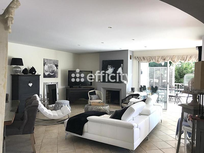 Maison - 180 m² - 5 pièces