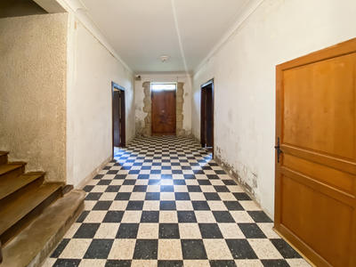 Maison - 327 m² - 6 pièces