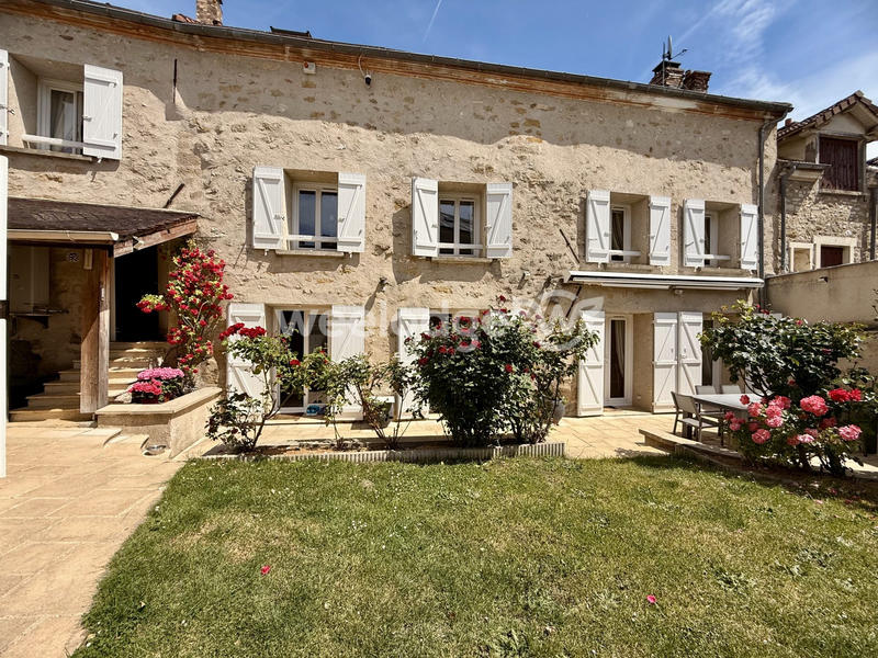 Maison - 195 m² - 6 pièces