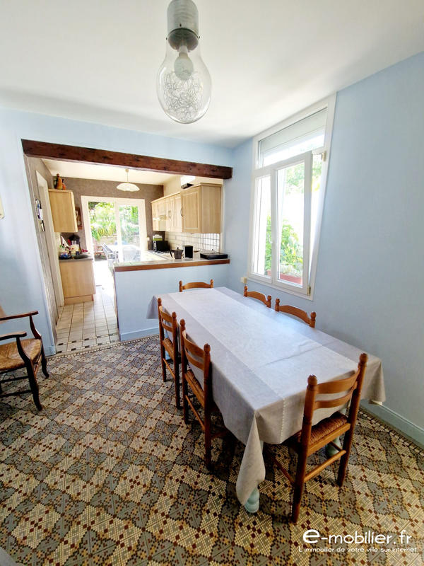 Maison - 155 m² - 8 pièces