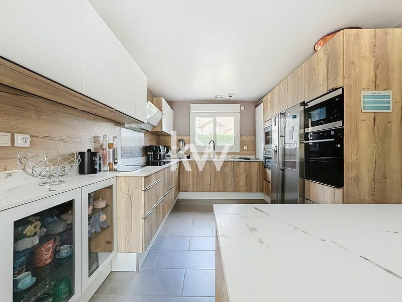 Maison - 284 m² - 7 pièces