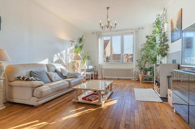 Maison - 175 m² - 8 pièces