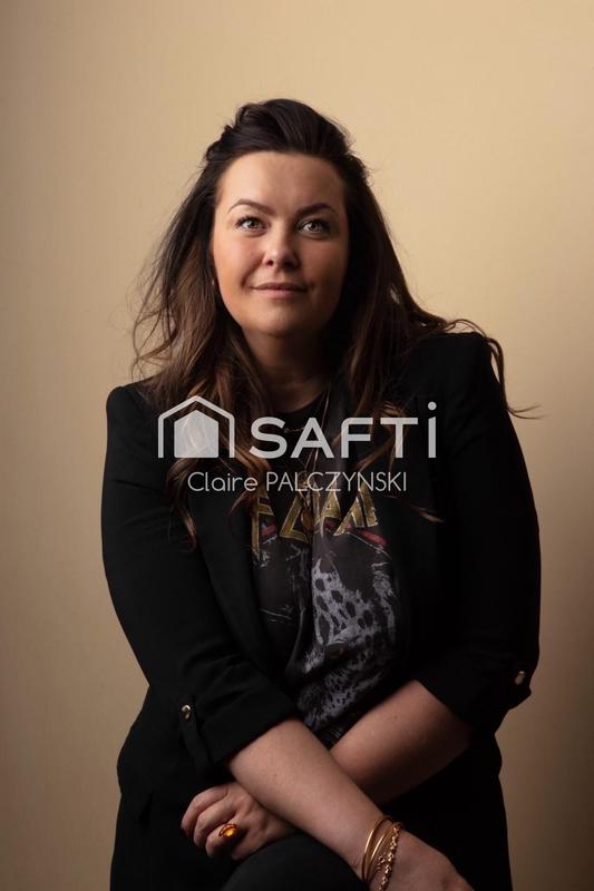 Maison - 220 m² - 9 pièces