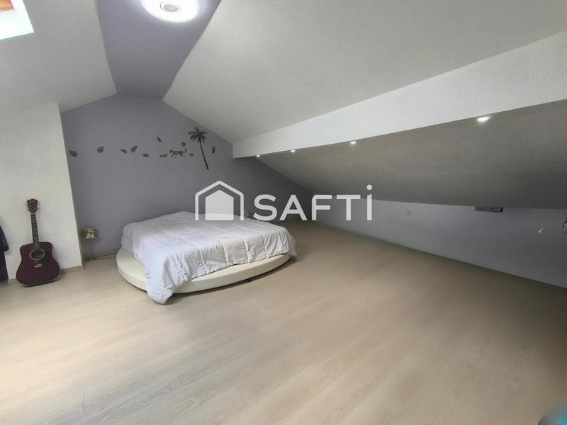 Maison - 178 m² - 9 pièces