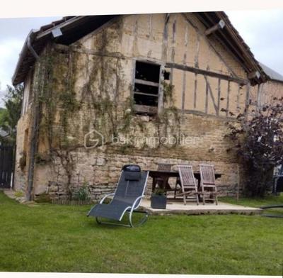 Corps de ferme - 210 m² - 10 pièces