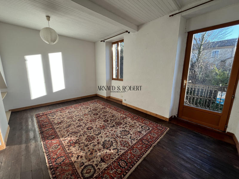 Maison - 250 m² - 11 pièces