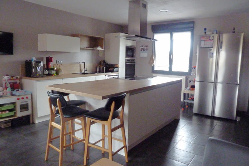 Maison - 213 m² - 10 pièces