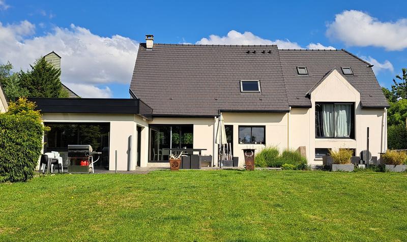 Maison contemporaine - 240 m² - 8 pièces