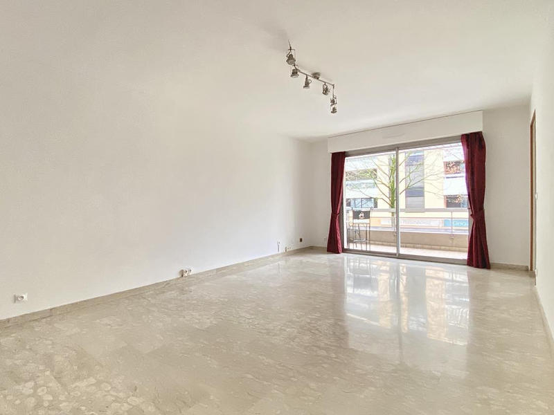 Appartement - 81 m² - 3 pièces