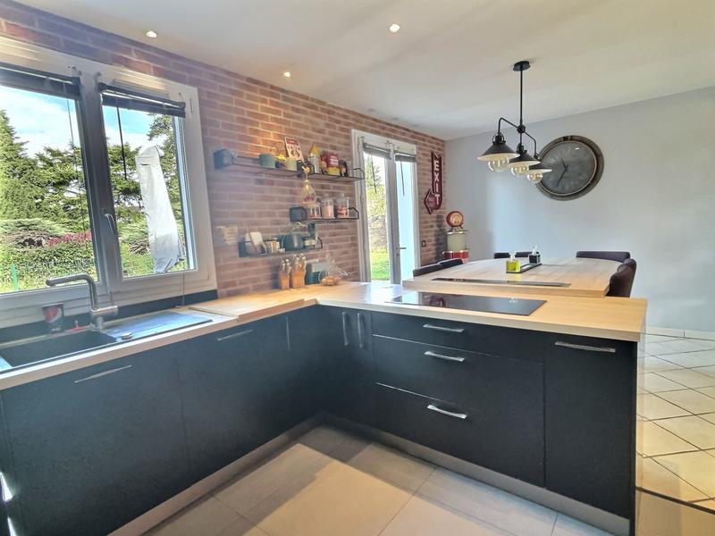 Maison - 140 m² - 8 pièces