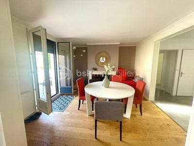 Propriété - 227 m² - 9 pièces