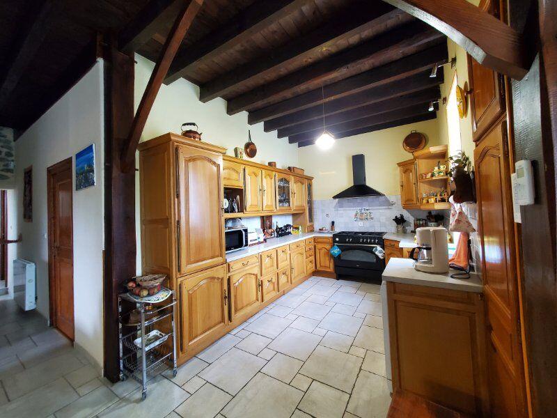 Maison - 220 m² - 5 pièces