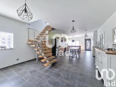 Maison - 122 m² - 5 pièces