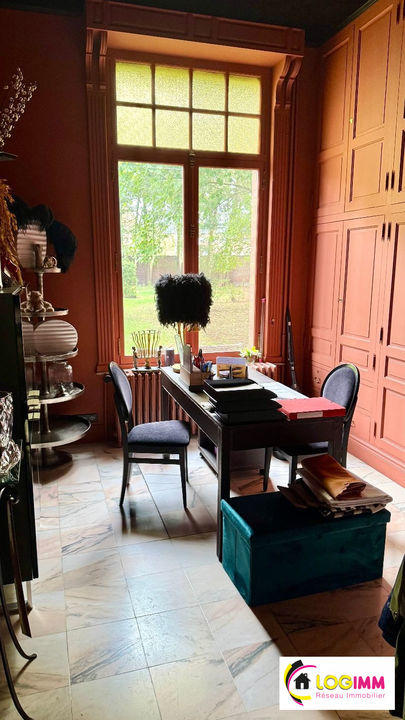 Maison - 255 m² - 8 pièces