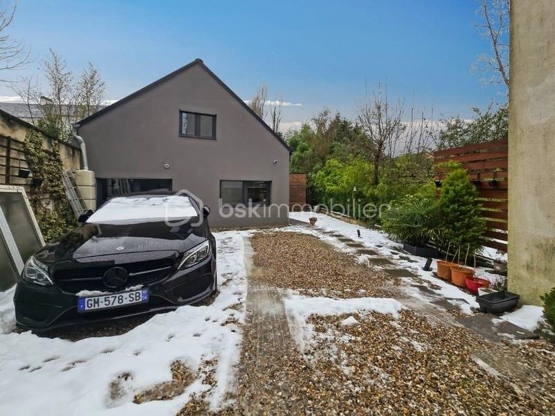 Pavillon - 150 m² - 6 pièces