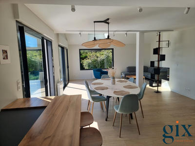 Maison - 184 m² - 6 pièces