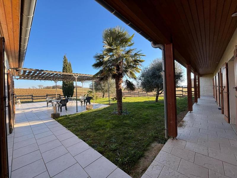 Maison de campagne - 570 m² - 13 pièces