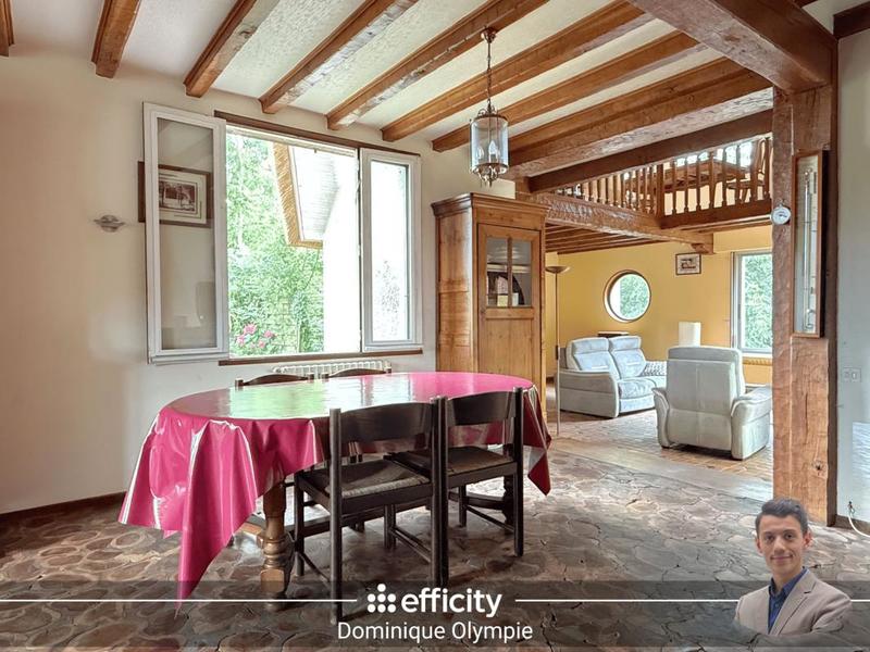 Maison - 231 m² - 9 pièces