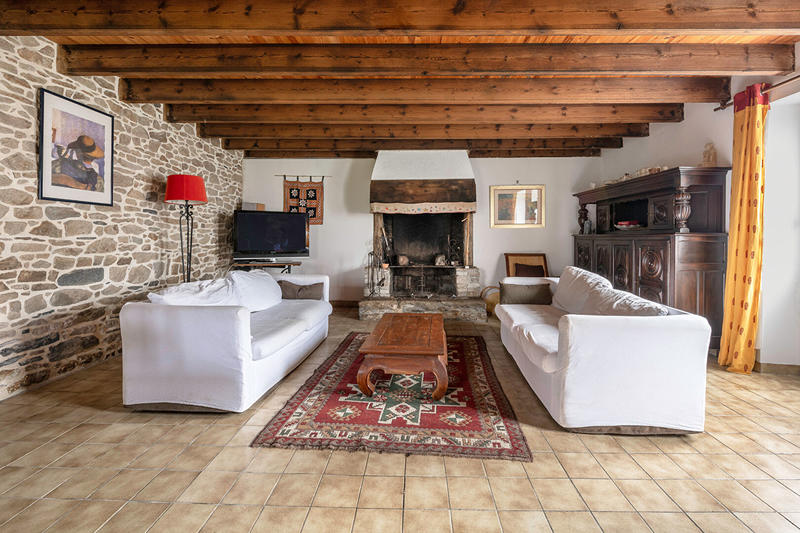 Maison - 151 m² - 6 pièces