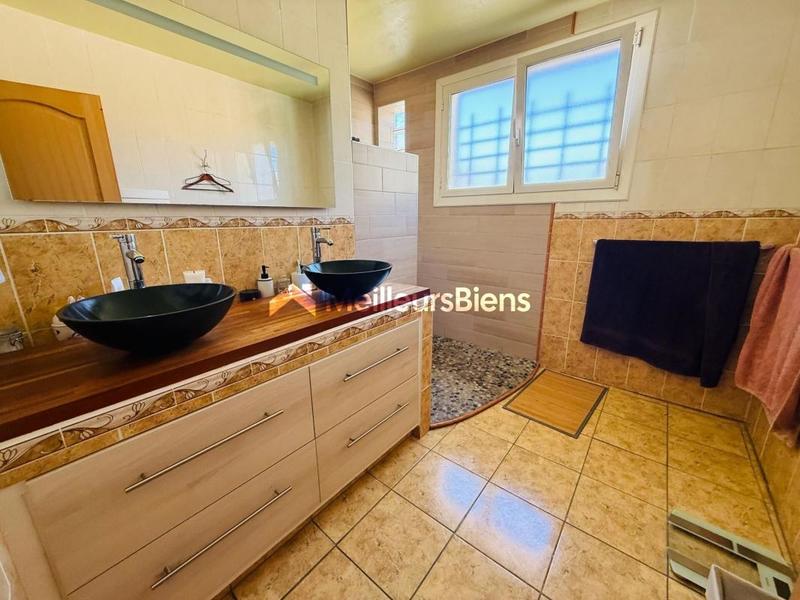 Maison - 175 m² - 6 pièces