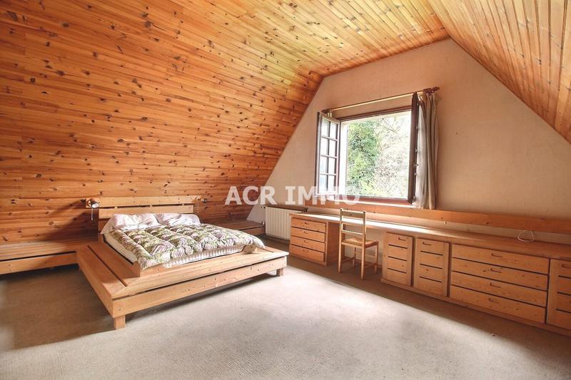 Maison - 222 m² - 7 pièces