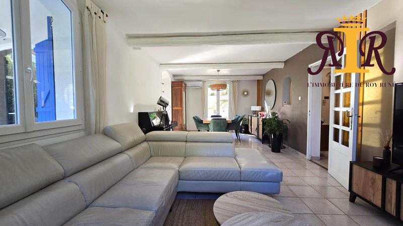 Maison traditionnelle - 140 m² - 6 pièces