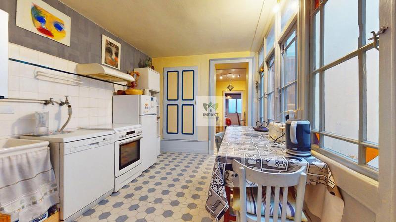 Maison - 174 m² - 9 pièces