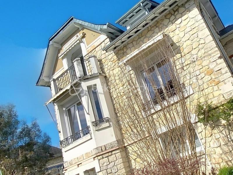 Maison en pierre - 153 m² - 7 pièces