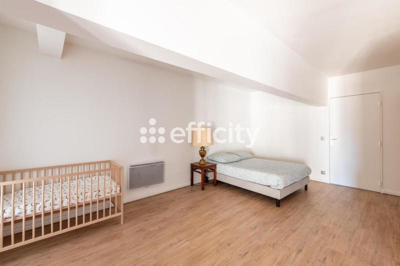 Loft - 90 m² - 3 pièces