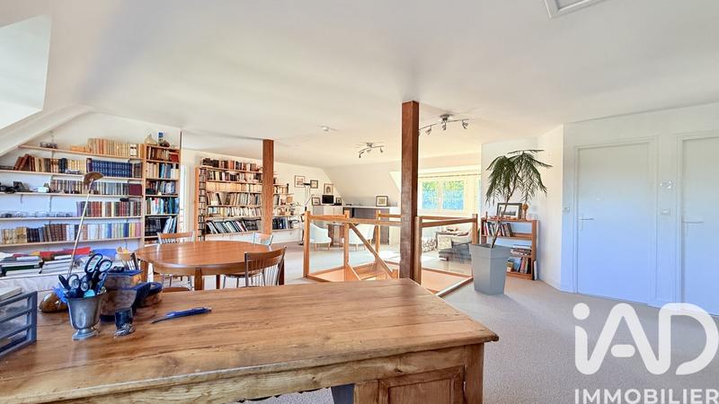 Maison - 215 m² - 7 pièces