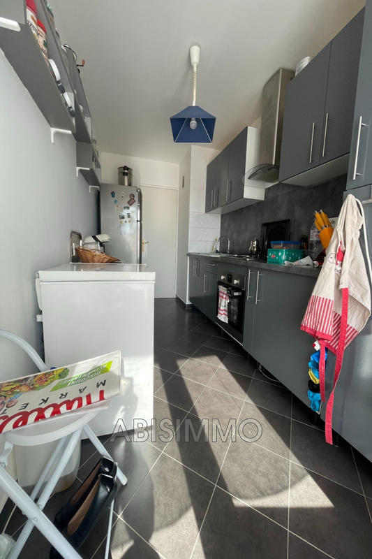 Appartement - 80 m² - 4 pièces