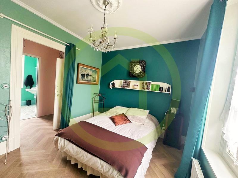 Maison - 183 m² - 7 pièces