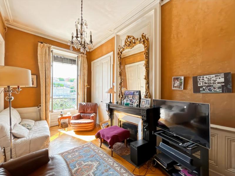 Appartement - 189 m² - 6 pièces