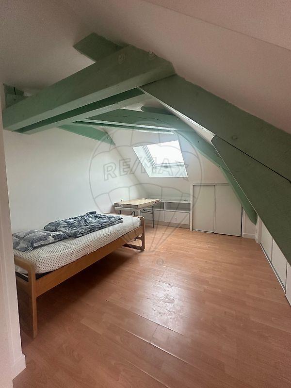 Maison - 331 m² - 8 pièces