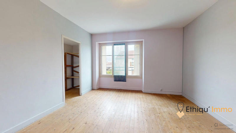 Maison - 148 m² - 9 pièces