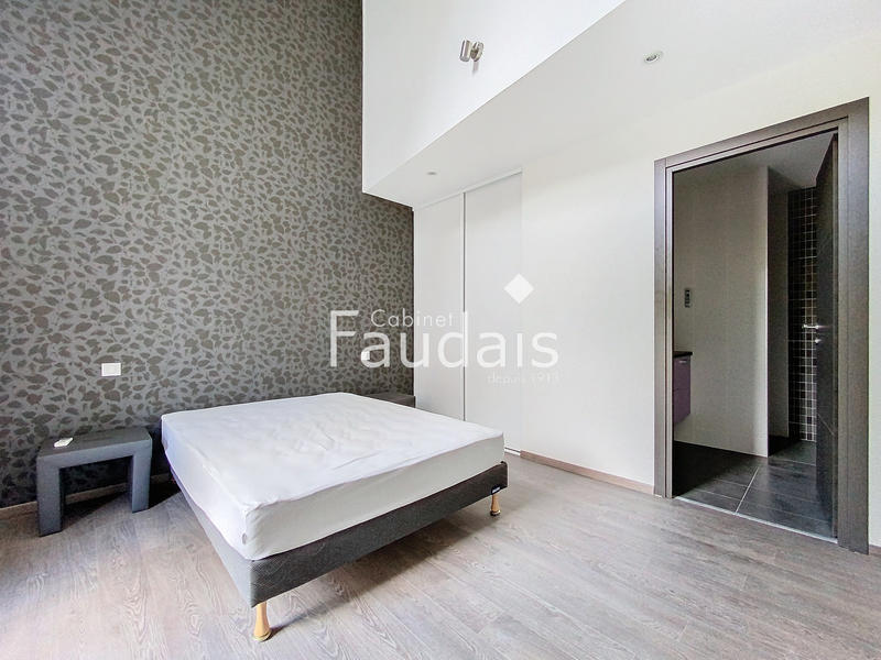 Maison - 224 m² - 8 pièces