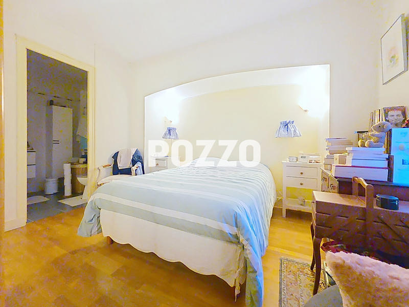 Maison - 208 m² - 8 pièces