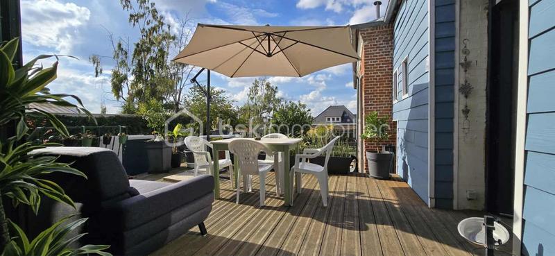 Maison - 285 m² - 9 pièces