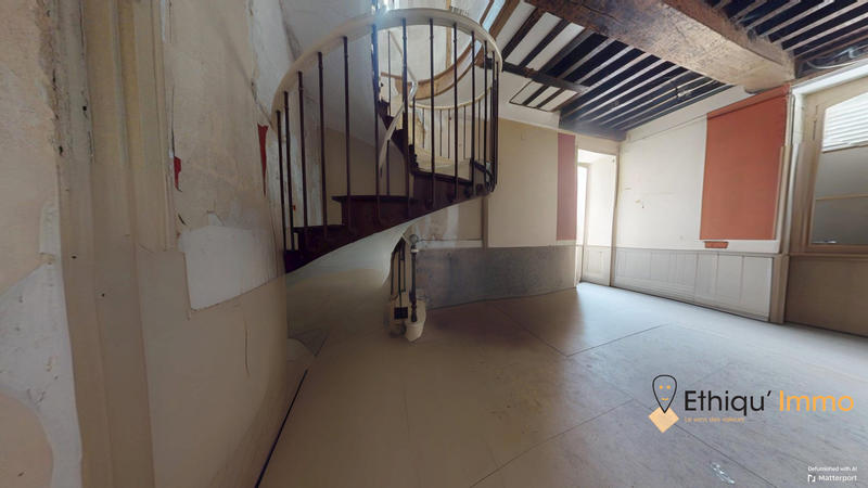 Maison - 450 m² - 12 pièces