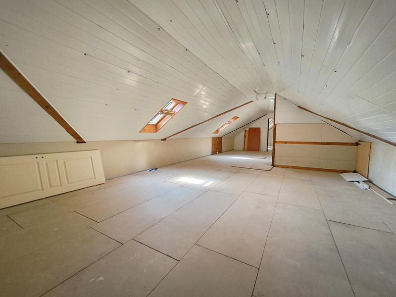 Maison - 96 m² - 5 pièces