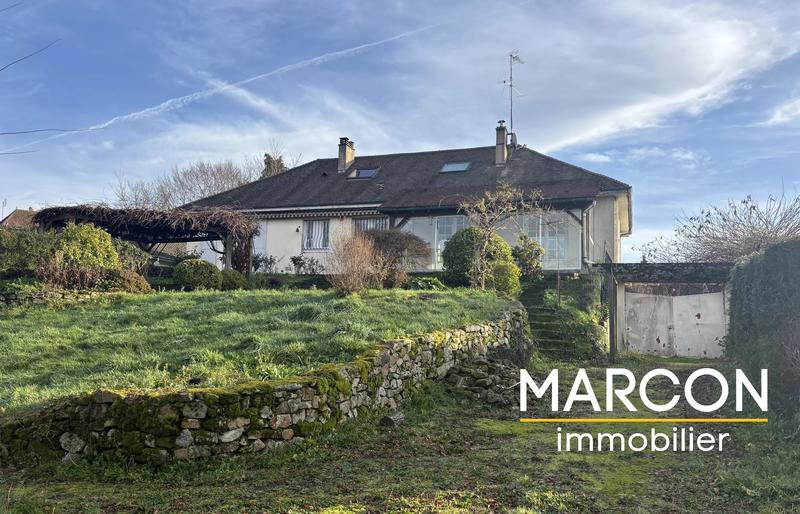 Propriété - 277 m² - 12 pièces