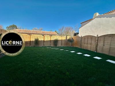 Maison - 90 m² - 4 pièces