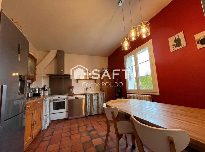 Maison - 177 m² - 8 pièces