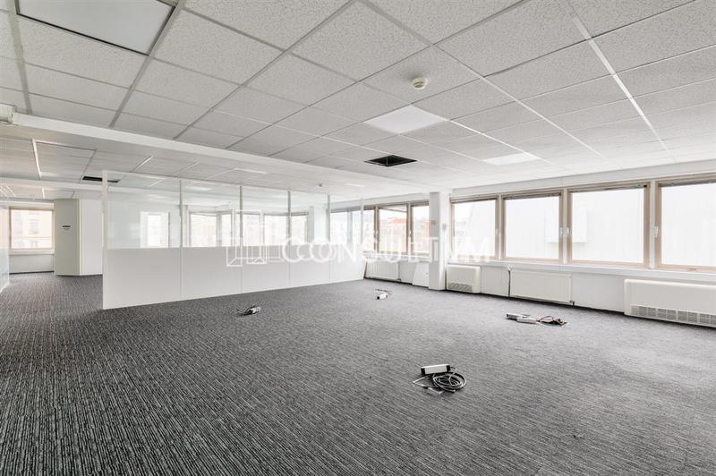 Bureau - 874 m²