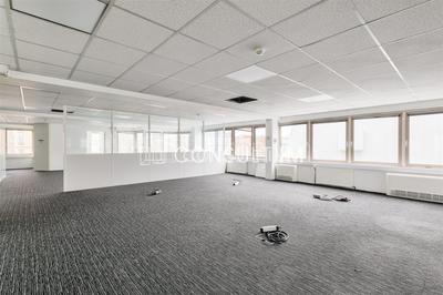 Bureau - 874 m²